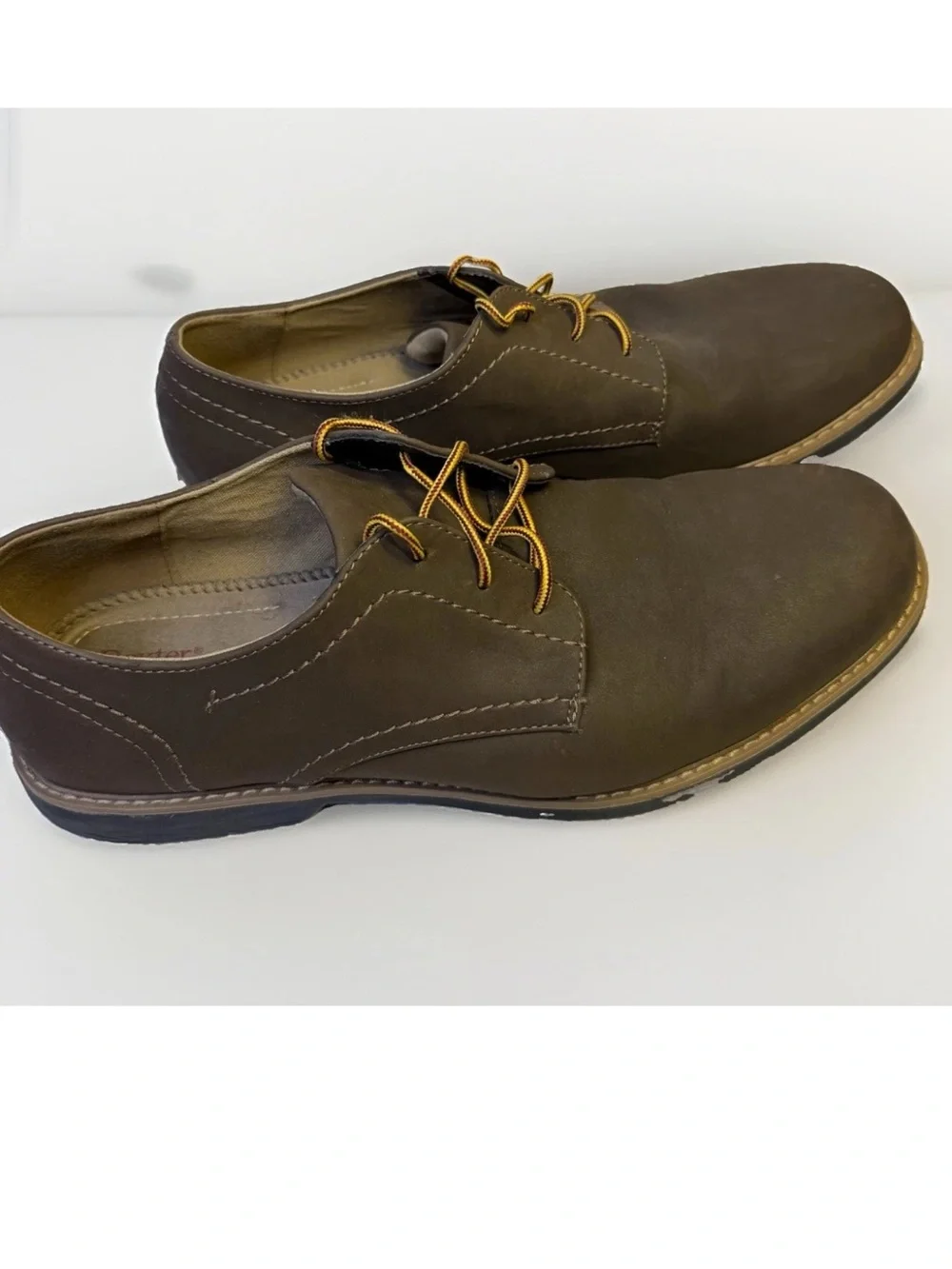 Dexter Brown Lace-Up Oxford with Contrasting Laces